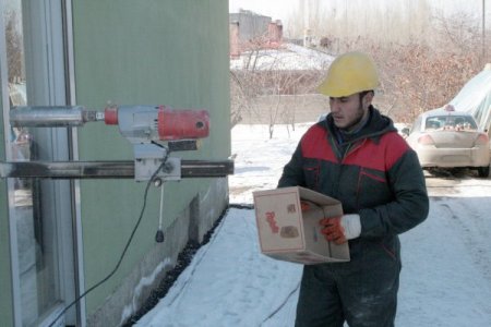 Van'da Orta Hasarlı Binalar Yeniden İnceleniyor