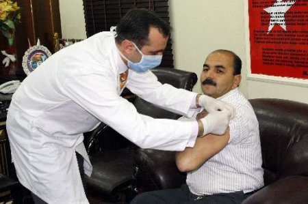 Van'da Sağlık Çalışanlarına H1n1 Aşısı Yapıldı