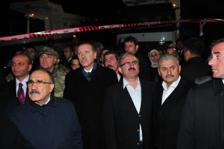 Van'ın bir yıllık deprem süreci kitaplaştırıldı