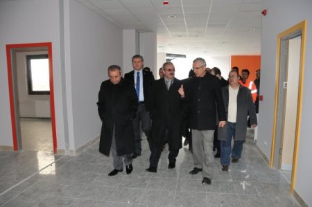 Van'ın İkinci Hastanesine 67 Milyon Tl Ek Ödenek Gönderildi