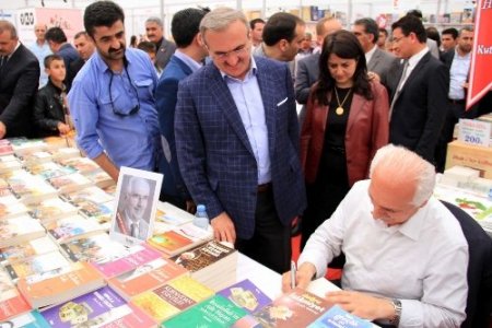 Van'ın ilk fuarı, Türkçe ve Kürtçe yayınevlerini bir araya getirdi