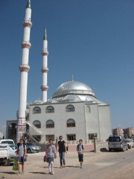 Varsak, camiine kavuştu