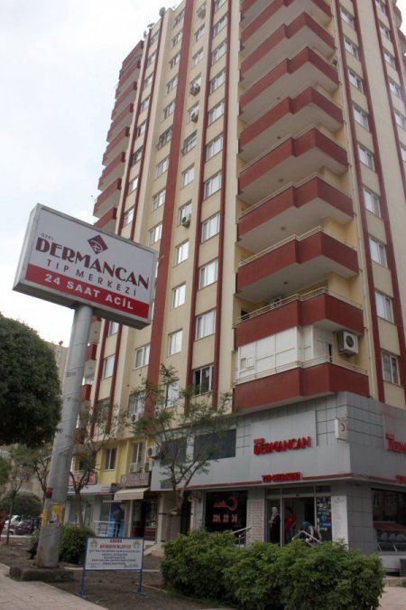 Vatandaş Dava Açınca, Belediye Çareyi Kaldırımı Sökmekte Buldu
