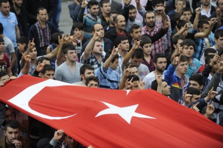 Vatandaşlar, BDP’lilerin provokasyonuna tepki gösterdi