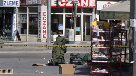 Vatandaşların şüpheli paket merakı, polise zor anlar yaşattı