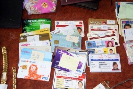 Vatandaşların Unuttuğu Eşyalar Sahiplerini Bekliyor