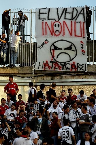 Veda maçında İnönü Stadı tamamen doldu