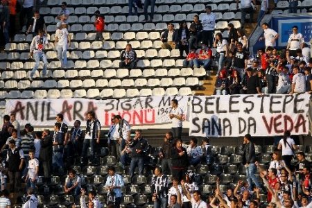 Veda maçında İnönü Stadı tamamen doldu