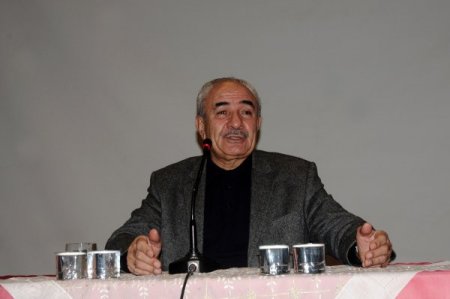 Vehbi Vakkasoğlu: Ailede sevgi konusunda başrol hanımların