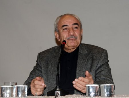 Vehbi Vakkasoğlu: Ailede sevgi konusunda başrol hanımların