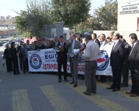 Veli, okul müdürünün omzunu kırdı