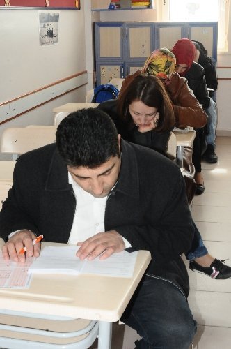 Veliler, 'Okul evde başlar' kitabından sınava tabi tutuldu