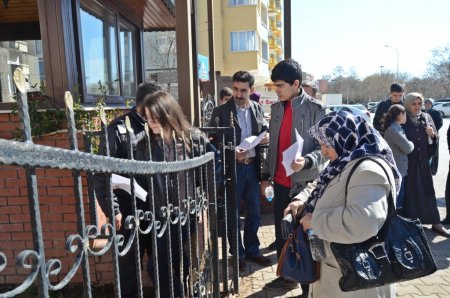 Veliler, sınava girecek adaylardan daha heyecanlıydı