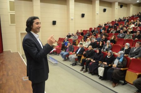 Velilere 'kitap okuyun' tavsiyesi