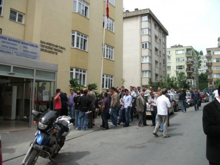 Vergi Dairelerinde ‘son Gün’ Kuyruğu