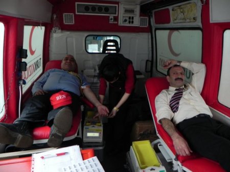 Vergi dairesi çalışanlarından kan bağışı kampanyasına destek