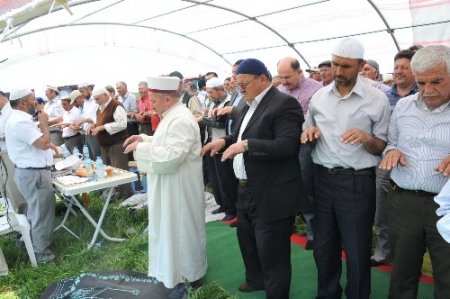 Verim kaybı tehlikesi çiftçiyi yağmur duasına çıkardı