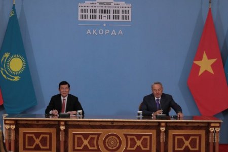 Vietnam Devlet Başkanı Astana’da