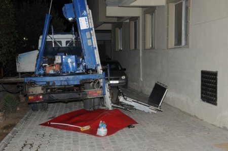Vinç Asansörüyle Gelen Ölüm