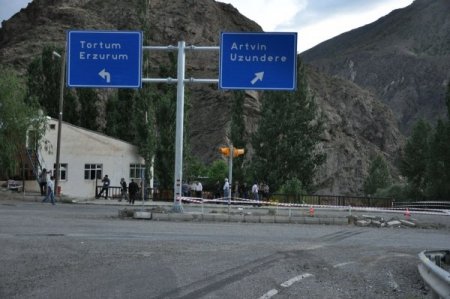 Virajı Alamayan Yolcu Otobüs Köprüden Uçtu: 5 Ölü, 44 Yaralı (3)