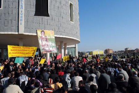 Viranşehir Belediye Başkanının Tutuklanmasını Protesto Ettiler