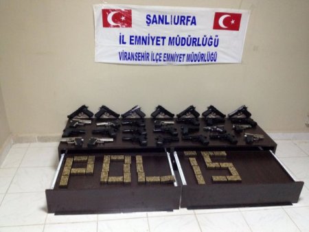 Viranşehir'de 28 tabanca, bin 738 fişek ele geçirildi