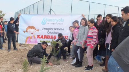 Viranşehirli öğrenciler, Kazan'da kardeş okullarını ziyaret etti