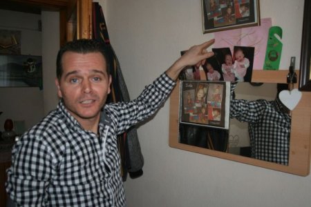 Vize alamadığı için eşi ve kızına kavuşamıyor