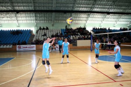 Voleybol’da Erzincan takımları grup birincisi oldu