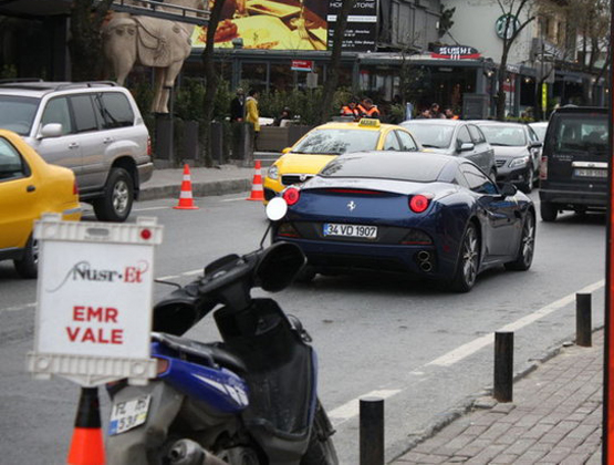 volkan-demirel-ferrari-plaka-1907-california.jpg