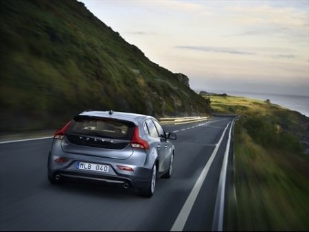 Volvo V 40, Cenevre'de Görücüye Çıkıyor