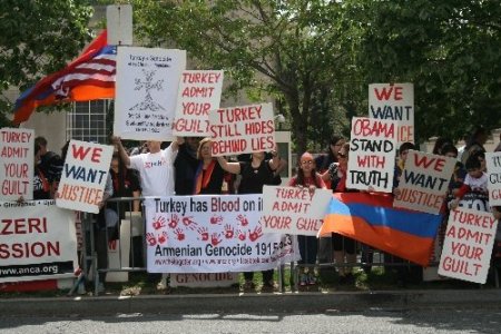 Washington Büyükelçiliği önünde 24 Nisan gösterisi