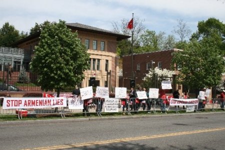 Washington Büyükelçiliği önünde 24 Nisan gösterisi