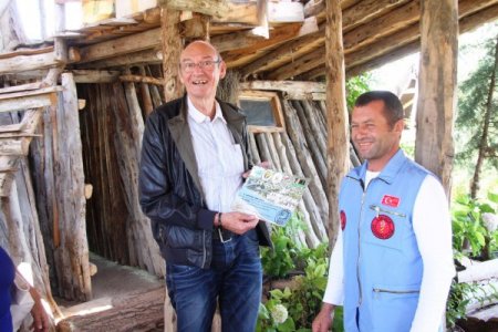 Who, Kansere Dikkat Çekmek İçin Kurulan Organik Köye Destek Olacak