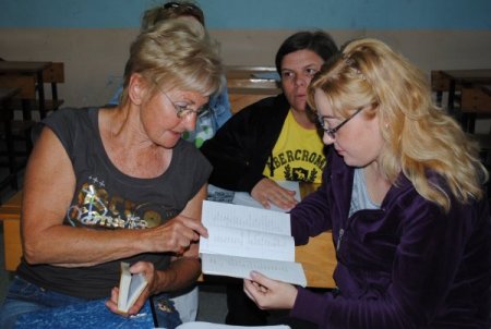 Yabancı Gelinler Çocuklarının Geleceği İçin Türkçe Öğreniyor