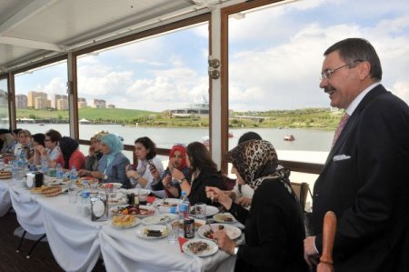 Yabancı Ülkelerden Gelen Siyasi Parti Mensupları Ankara'yı Gezdi