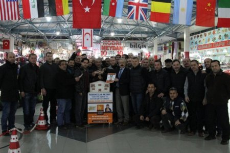 Yabancılar Pazarı esnafından 'Askıda Ekmek' projesine tam destek