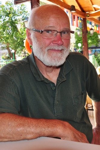 Yabancıların yanlış defnedilmesi iddiasına papazdan yalanlama