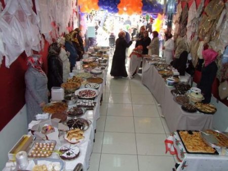 Yağmur Eğitim Gönüllüleri'nden Kermes