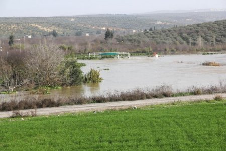 Yağmur suları çadırkente ulaştı