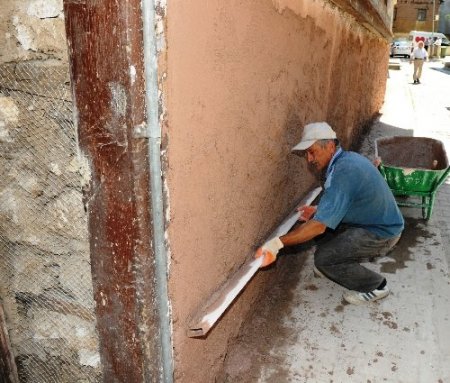 Yahşibey Caddesi'nde cephe düzenlemesi yapılıyor