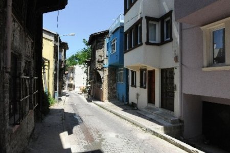 Yahşibey Caddesi'nde cephe düzenlemesi yapılıyor