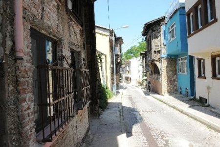 Yahşibey Caddesi'nde cephe düzenlemesi yapılıyor