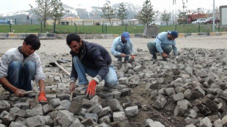 Yakutiye, Havalar El Vermeyince Yama Atıyor