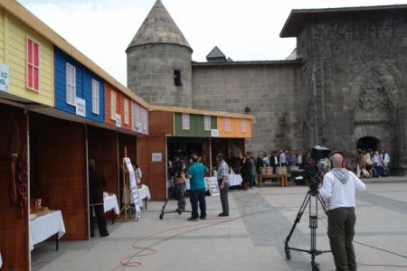 Yakutiye Kent Meydanı'nda Erzurum Belgeseli Çekildi