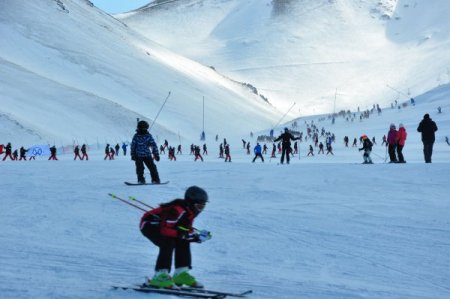 Yakutiye'de öğrenciler kayak sporunu öğrendi