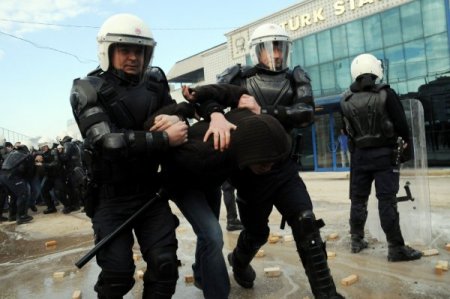 Yalova Emniyeti'nden personele ‘Toplumsal Olaylara Müdahale Eğitimi’