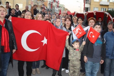 Yalova Tek Yürek Oldu
