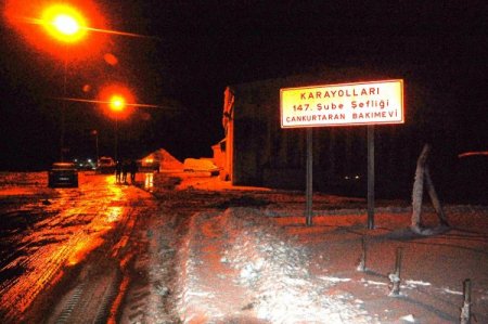 Yalova’da kar mücadelesi devam ediyor