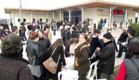 Yalovalılardan İdo’ya Siyah Çelenk